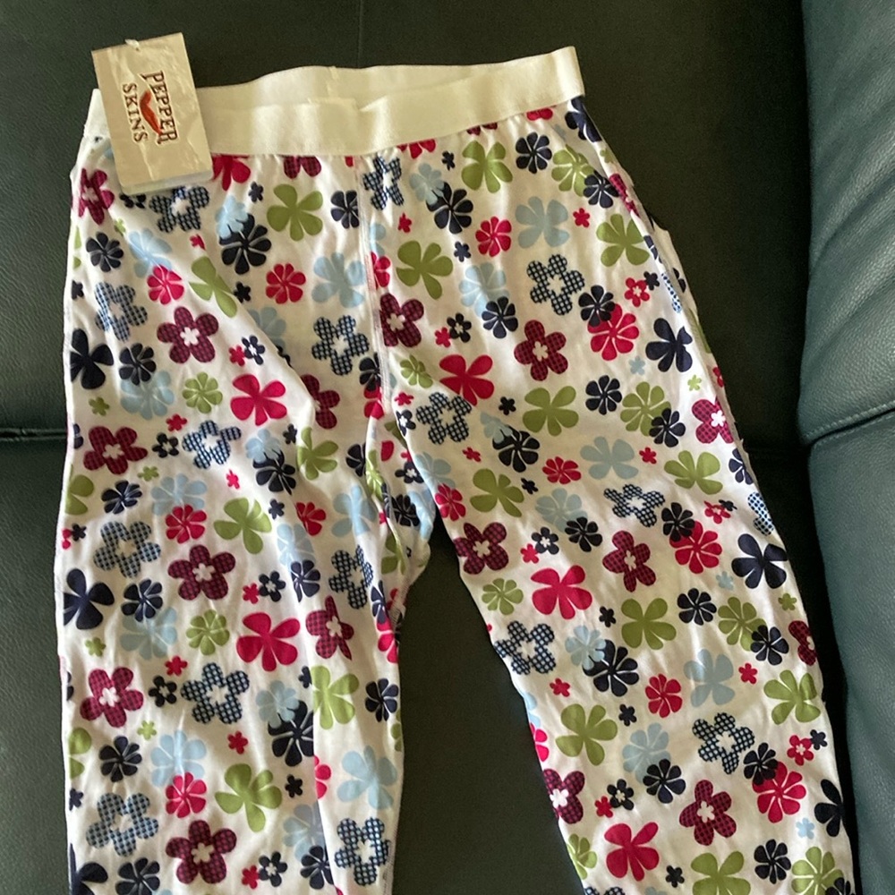 New XL Girls Pepper Skins Base Layer